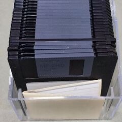 未使用フロッピーディスクとケース あげます。