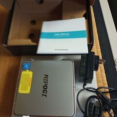 邪魔にならない超小型パソコン　NiPoGi Mini pc  縦...