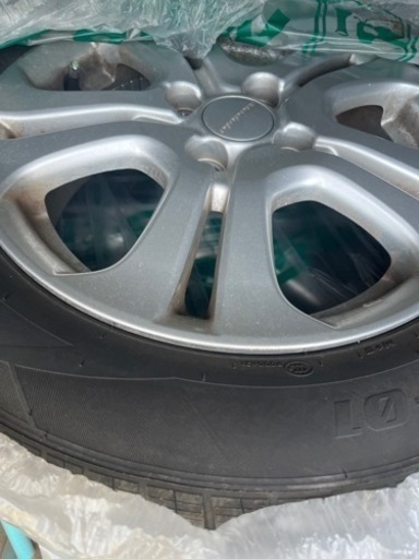 車のパーツ タイヤ、ホイール