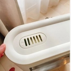 【ジャンク品】加湿機能付電気ストーブ　おしゃれ　小型　白の画像