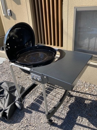 お得　Weber BBQグリル Performer Charcoal Grill