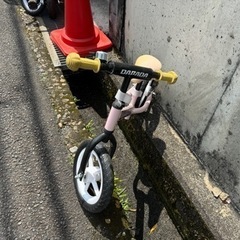幼児用自転車の画像