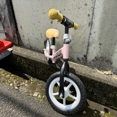 幼児用自転車の画像