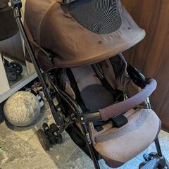 【受渡予定】maxi cosiチャイルドシート・コンビベビーカーの画像