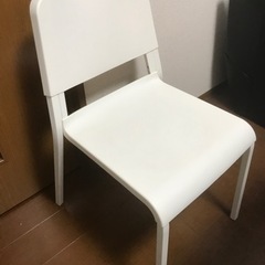 IKEA テーブル・イス　27.29.30日引渡し可能な方！の画像