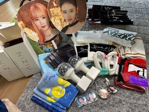 NiziU グッズ　DVD など沢山