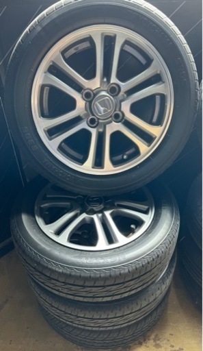 車のパーツ タイヤ、ホイール