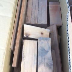 【無料】欲しい方、自由にお持ち帰りください！Part2、高齢者手押し車（シルバーカー）、人形、全身姿見、木材などの画像