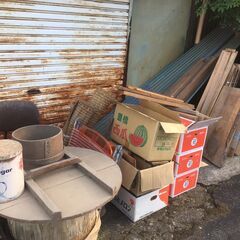 【無料】欲しい方、自由にお持ち帰りください！Part2、高齢者手押し車（シルバーカー）、人形、全身姿見、木材などの画像