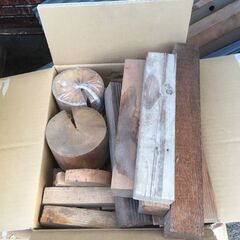 【無料】欲しい方、自由にお持ち帰りください！Part2、高齢者手押し車（シルバーカー）、人形、全身姿見、木材などの画像