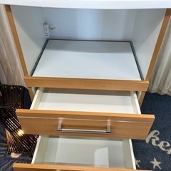 キッチン収納✨コンセント　耐震対策棚受け　湯気軽減モイス付き✨の画像