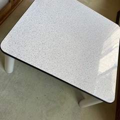 【終了】【0円】正方形テーブルの画像