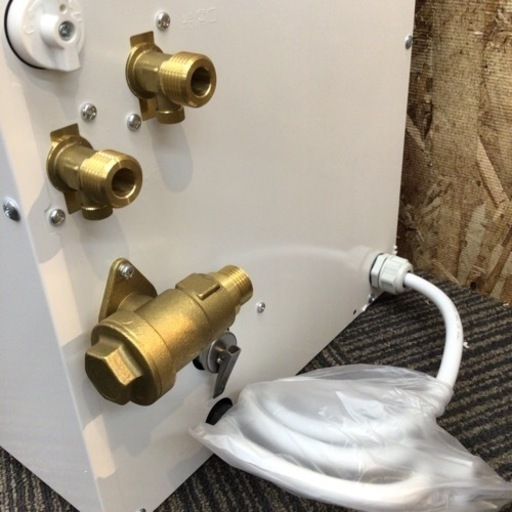【店頭引取限定】【未使用品】iTOMIC 小型電気温水器 11,000円(税込)