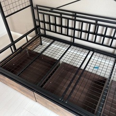 ニトリ　シングルベッドサイズ　ベッドフレーム　ハンガーシェルフの画像
