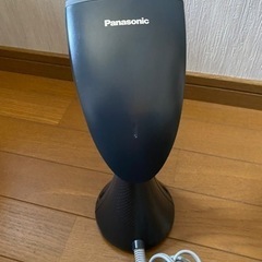 2021年製🍀パナソニック 衣類スチーマー スチーム専用 大容量タイプ ダークグレー NI-GS400-H(0320c)の画像
