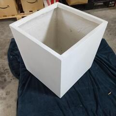 239t グリーンポット バスク キューブ 50cm ホワイト GA-0150WH 鉢 園芸 y052103t ★訳あり未使用品の画像