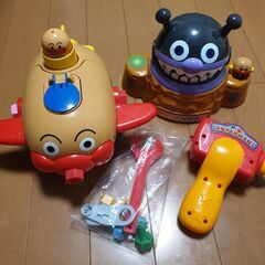 バイキンマンのドキドキがぶがぶゲーム くみたてDIY はしるぞっ...
