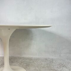 ✨🔔期間限定・特別価格🔔✨エーロ・サーリネン風 チューリップテーブル 120cm 中古家具 ダイニングテーブル ホワイトの画像