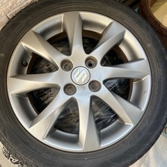 車のパーツ タイヤ、ホイール