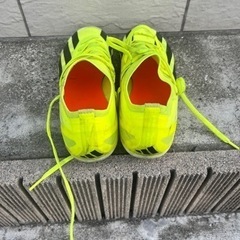 サッカースパイクadidasの画像