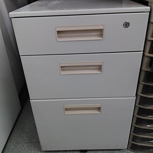 オフィス　家具 収納家具 鍵付きキャビネット