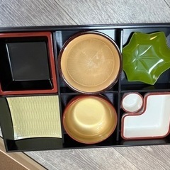 再度、値下げしました❗️【中古ですが、未使用品です。】御膳BOX （五個セット） の画像