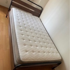 E1602 ダブルベッド