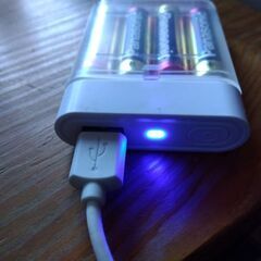 スマホ電池式充電器