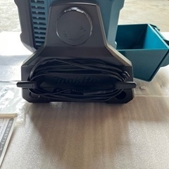 マキタ充電式スタンドライト
の画像