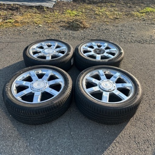 車のパーツ タイヤ、ホイール