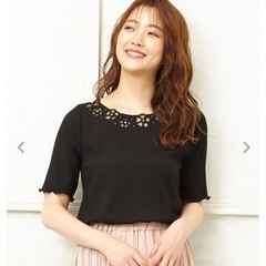 美品⭐️　INGNI  フラワーリブトップス　黒