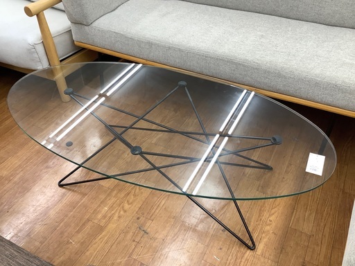 IDEE （イデー）ガラスローテーブル O.R.T.F. 店頭にて販売中！