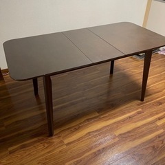 伸長ダイニングテーブル【引取来てくれる方限定】の画像