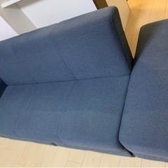  【引き取り日が早い方優先します
】ソファーベッドの画像