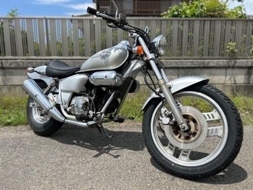 マグナ50.運転楽しいマニュアル車☆タイヤ・バッテリー・シートなど新品で快調です^_^キャブレーター&ブレーキオーバーホールで快調！！リトルアメリカン☆