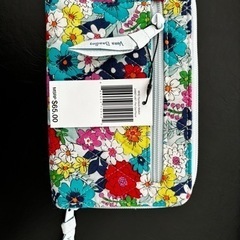 【新品】ヴェラブラッドリー　花柄キルティング素材　長財布の画像