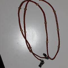 メガネ掛けネックレス？