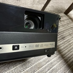EPSON DVD スピーカー内蔵プロジェクター の画像