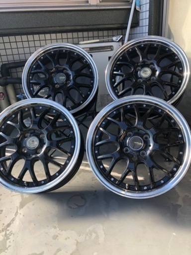 車のパーツ タイヤ、ホイール