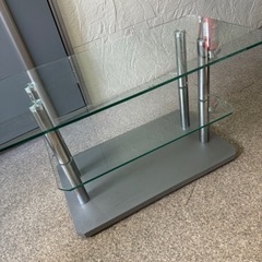 ガラステーブル　テレビ台