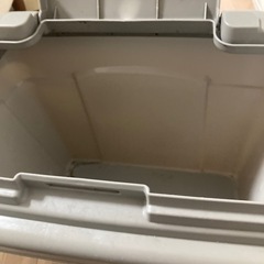 ゴミ箱の画像