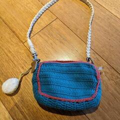 編込みカメラケースの画像