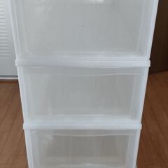 引出 プラスチックケース 4個　押入 収納 
