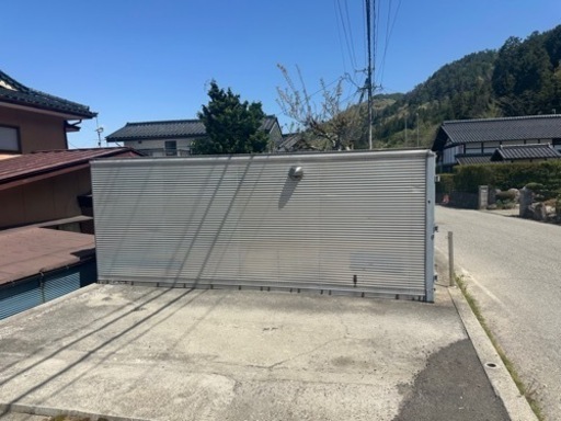 コンテナ　ガレージに　4tトラック荷台　倉庫　バイク　農機具　物置　にいかが？