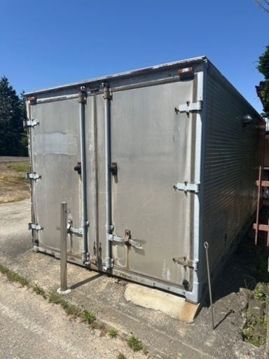 コンテナ　ガレージに　4tトラック荷台　倉庫　バイク　農機具　物置　にいかが？ コンテナ ガレージに 4tトラック荷台 倉庫 バイク 農機具 物置 にいかが？