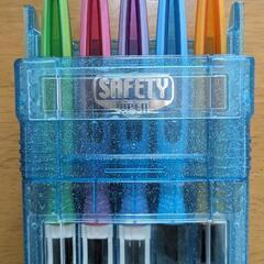 【値下げしました】学童用彫刻刀セット