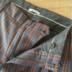 miumiuウールパンツの画像