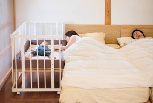 ファルスカ ベビーベッド(白) 幅125cm×奥行75cm