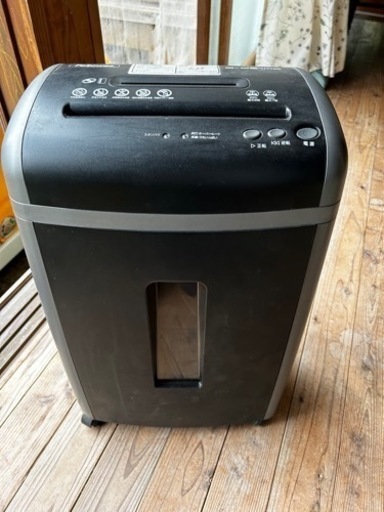 【値下げしました　業務用シュレッダー】