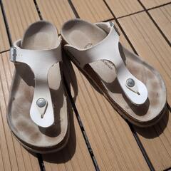 【取引中】ビルケン　BIRKENSTOCK 白　トングサンダル　...